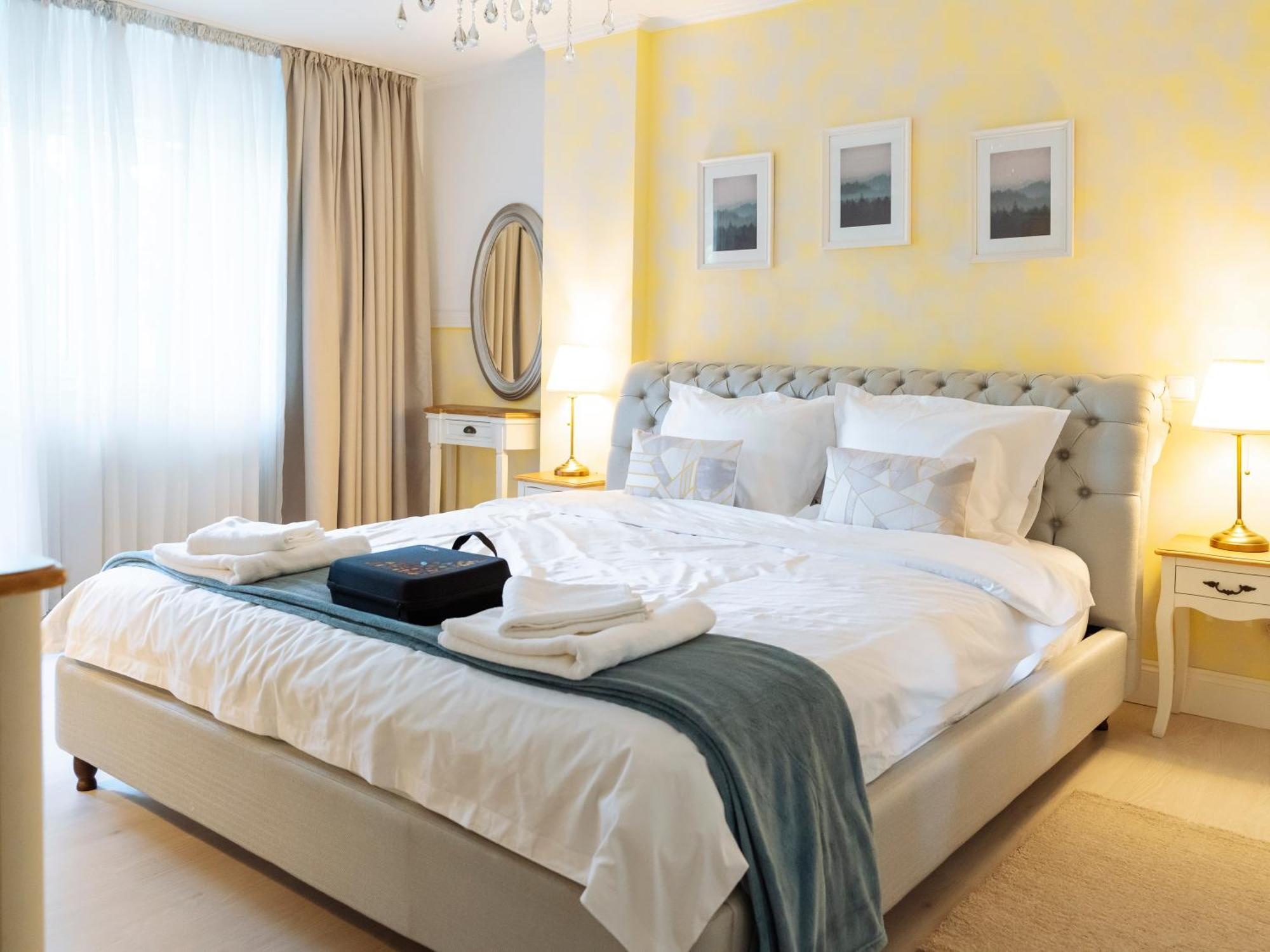 Herastrau Park Luxury Apartment *